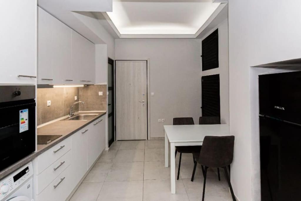 Cozy Apartment Central Atenas Exterior foto